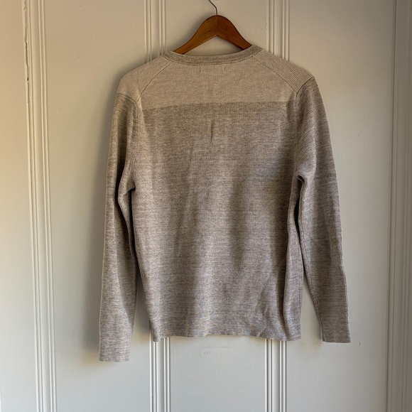 3/$30! Banana Republic Taupe Knit Sweater - Picture 2 of 7